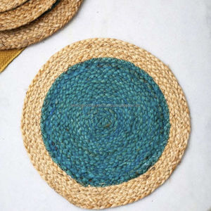 Revêtement de sol ovale artisanal luxueux en jute avec des tresses blanches contrastées et une bordure texturée unique, idéal pour l'ajout - Product Image 6