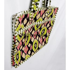 Bolso para portátil hecho a mano de alta calidad, acolchado y cosido a mano, con cremallera y asa, para viajes, escuela y oficina. - Product Image 4