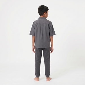 Chemise unisexe tendance pour enfants à col campagnard et boutons, manches courtes, couleur unie, 100 % coton respirant, haut décontracté et de loisirs - Product Image 5