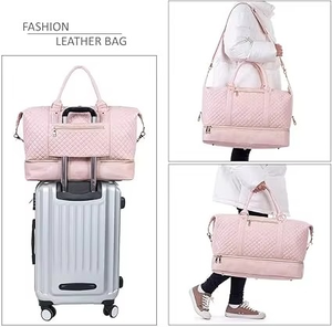 Sac de Voyage en Cuir Véritable Personnalisé avec Logo 2026 – Sac Polochon de Luxe Noir Imprimé pour Hommes et Femmes – Idéal Week-end et Nuitée - Product Image 3
