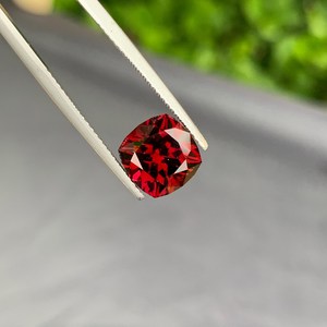 Pierre précieuse naturelle de grenat rhodolite rouge taillée avec précision, pierre précieuse de qualité supérieure pour la fabrication de bijoux - Product Image 6