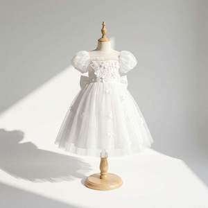 Robe de Soirée Formelle de Princesse Haut de Gamme en Gros, Manches Bouffantes, Nœud au Dos, Dentelle Blanche, Coupe A-Line, Longueur Genou, pour Mariage - Product Image 1