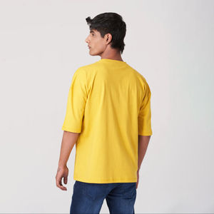 เสื้อยืดคอกลมแขนสั้นสีเหลืองล้วนทรงปกติสำหรับผู้ชาย ผ้าฝ้ายถักน้ำหนัก 220 กรัม แบบคัลเลอร์บล็อก - Product Image 6