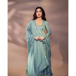 Robe trapèze faite main en organza brodé de fleurs, tenue de soirée avec bas de robe et dupatta, taille XL - Product Image 5