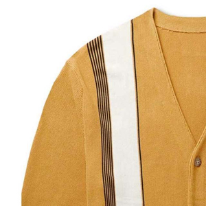 Cardigan en tricot décontracté jaune moutarde rayé à col en V pour femme, manches longues, avec poches, anti-boulochage, idéal pour l'automne - Product Image 3