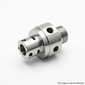 Flange métallique circulaire côtelée avec trou central et trois trous de fixation, composant moulé - Product Image 3