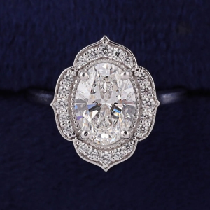 Anillo de compromiso con diamante ovalado de 2.0 ct cultivado en laboratorio, anillo vintage de oro blanco de 14K, anillo de compromiso con corte ovalado para ella, joyería de anillo de oro. - Product Image 5