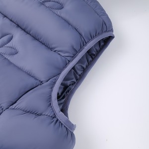 Haut à capuche gaufré ajusté et tendance, gilet sans manches léger, chaud et confortable pour le quotidien et les aventures en plein air - Product Image 4