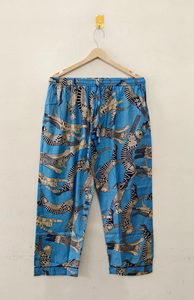 Conjunto de Pijama Elegante de Verano para Mujer, Hecho a Mano, con Estampado de Tigre Azul, Ropa de Dormir y de Estar en Casa con Estampado Artesanal - Product Image 2