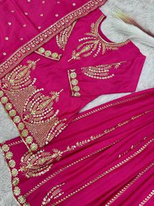 Conjunto de kurti, sharara y dupatta de seda chinon pura, atractivo con bordado en la parte delantera y lentejuelas, listo para usar, estilo indio étnico para bodas. - Product Image 3