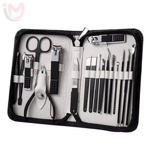 Kit de pédicure professionnel 5 en 1 en acier inoxydable avec ciseaux et coupe-ongles, étui en cuir noir luxueux - Product Image 1