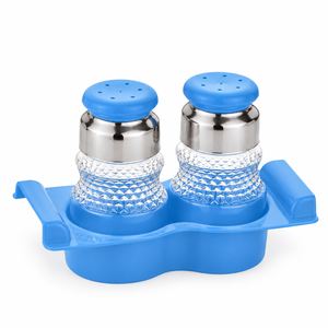 Ensemble de salières et poivrières jaunes écologiques, durables et étanches avec des bouteilles en verre cristallin et un plateau en plastique pour la cuisine - Product Image 3