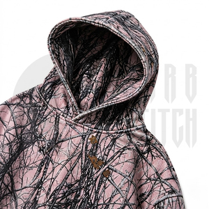 Sudadera con Capucha de Camuflaje Personalizada Unisex, Estampado de Camuflaje Rosa, Corte Holgado, Estilo Urbano, para Usar en Todas las Estaciones - Product Image 4