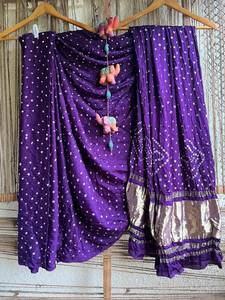 <b>Red</b> Bandhani <b>Saree</b> Embossed Handmade Bandhani Indian Traditional <b>Saree</b> for Wedding Party Diwali - Product Image 2