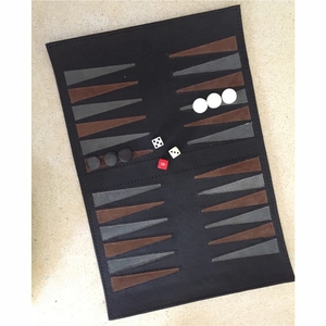 Jeu de backgammon portable en cuir suédé de qualité supérieure, personnalisé en usine, enroulable, pour adultes - Product Image 4