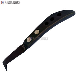Cuchillo para Pezuñas LIPUMA Personalizado de 22.5cm con Hoja Recubierta de Plasma Negra, Mango Perforado, Afilado Quirúrgico, Reutilizable, para Cuidado Veterinario de Caballos y Ganado - Product Image 5