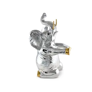 Seau à glace artisanal en acier inoxydable avec poignée en cuir pour présentation de boissons haut de gamme dans les suites d'hôtellerie de luxe - Product Image 2