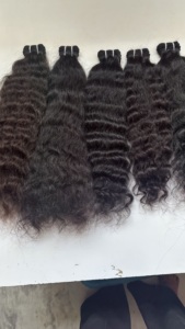 Extensiones de Cabello Natural Ondulado Remy Indio, Doble Trama a Máquina, Cinta de Fusión, Puntas de Una Sola Capa Teñidas, 100g, Solo Color Más Oscuro - Product Image 3
