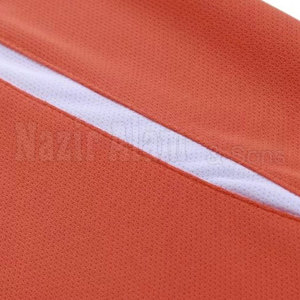 Ensemble d'uniformes de football personnalisables pour hommes – Maillot et short sur mesure pour équipes, ligues, clubs – Durables et légers - Product Image 2