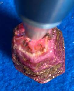 Piedra de Rubí Natural en Bruto de Kenia, Minas Femos John Saul, 698.02 Quilates - Product Image 1