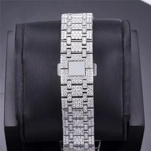 Reloj de Diamante Moissanite de Calidad Premium con Acabado Brillante para Joyería de Moda y Estilo de Lujo Disponible a un Precio Competitivo - Product Image 2