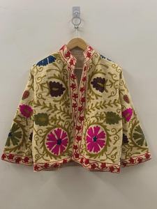 Chaqueta de algodón Suzani bordada a mano: abrigo indio bohemio elegante impresionante chaqueta hecha a mano de algodón indio suave - Product Image 2