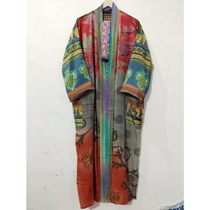 ชุดคลุมกิโมโนคุณภาพสูง ผ้าไหมแท้ 100% ลายดอกไม้หรูหรา คอวี ระบายอากาศได้ดี นุ่มสบาย เหมาะสำหรับฤดูใบไม้ผลิ  สามารถปรับแต่งสีและโลโก้ได้ - Product Image 2