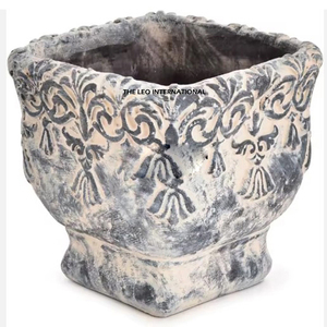 Jardinière élégante en galvanisé à corps rond, idéale pour les intérieurs rustiques, les cuisines de campagne et les espaces extérieurs de fermes. - Product Image 5