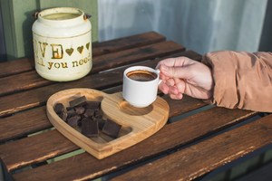 Bandeja de madera de acacia ecológica en forma de corazón, regalo para el Día de San Valentín, plato de madera natural para servir postres, para bodas y fiestas, venta al por mayor. - Product Image 6