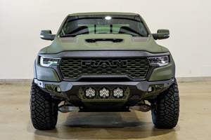 พร้อมส่งแรม2025 D0DGE 1500 Rho 4X4ตัวเลือกเต็มรูปแบบทำความสะอาดชื่อ Pre-owned - Product Image 2