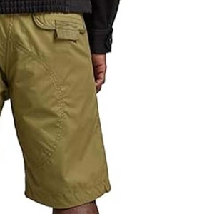 Shorts multi-poches pour hommes, couleur unie, design le plus récent, qualité supérieure, prix abordable, fabriqués au Pakistan. - Product Image 4