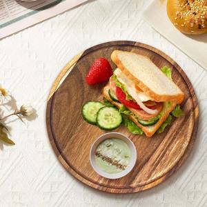 Plateaux rustiques en bois d'acacia de forme ronde parfaits pour les plateaux de fruits au fromage ou les collations servant à la cuisine ou à la table - Product Image 2