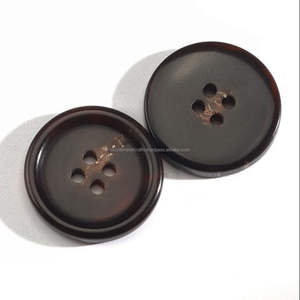 Boutons ronds en corne de boeuf à 4 trous en gros bouton en corne de buffle véritable personnalisé pour costume - Product Image 3