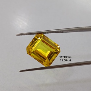 พลอยแซฟไฟร์สีเหลืองเพาะเลี้ยงในห้องปฏิบัติการ ทรงเหลี่ยมมรกต คุณภาพสูง ความใสสูง เจียระไนอย่างประณีต เหมาะสำหรับทำเครื่องประดับ งานฝีมือ - Product Image 2