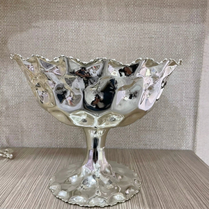 Cuenco Decorativo de Estilo Artístico con Pedestal para Exhibición de Frutas, Arreglo Elegante de Pétalos de Flores para Mesa y Decoración Espiritual - Product Image 1