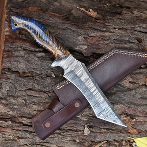 Couteau de Bushcraft en Acier Damas Forgé à la Main, Manche en Bois de Pin, Couteau Bowie à Lame Pleine avec Étui en Cuir, Support OEM/ODM Personnalisé - Product Image 3
