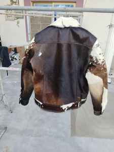 Veste en cuir véritable de qualité supérieure, sur mesure, nouvelle mode, en cuir de vache véritable, noir et blanc, style bomber western pour homme - Product Image 3