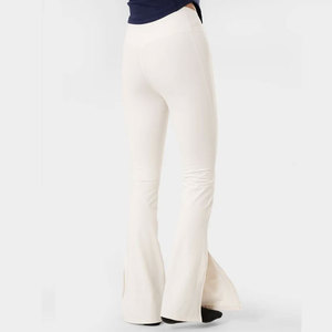Leggings de sport en Spandex/Nylon pour femme, effet froncé fessier, coupe évasée, design push-up, extensibles dans quatre directions - Product Image 2