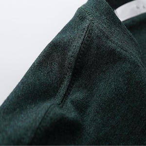 Camiseta Oversize de Algodón Grueso de 300 g/m² con Logo Personalizado, Estilo Urbano, Cuello Simulado, Corte Holgado, Camisetas Lisas Estampadas para Hombre - Product Image 4