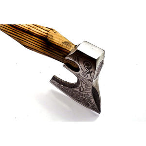 ขวานตีลวดลาย Burraq Custom ขนาด 19 นิ้ว ทำมือจากเหล็กกล้าคาร์บอน ด้ามไม้พะยูง สำหรับกิจกรรมกลางแจ้ง ตั้งแคมป์ ล่าสัตว์ ใช้ในครัวเรือน งาน DIY อุตสาหกรรม หรูหรา - Product Image 4