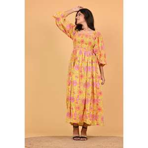 Vestido Maxi Amarillo Boho Floral de Algodón para Mujer, Cintura Elástica Fruncida, Manga 3/4, Decoración Floral, Hecho a Mano en India, Ropa de Verano - Product Image 3