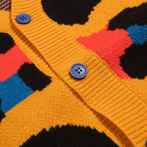 Cárdigan Gráfico Transpirable con Cuello en V para Hombre, Suéter de Punto Jacquard con Botones Delanteros, Prenda Exterior Moderna para Europa, Venta al Por Mayor - Product Image 3