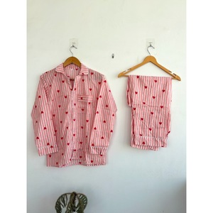 Ensemble de pyjama bohème à imprimé floral 100% coton, manches longues, col en V, boutons, coupe régulière, taille naturelle, lavable, pour tous les jours, décontracté - Product Image 5