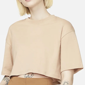 T-shirt court pour femme, vêtement urbain léger, conçu pour un confort quotidien et un style tendance. - Product Image 4