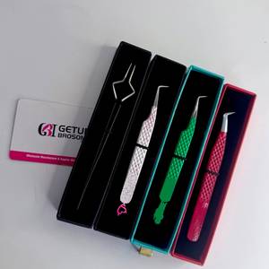 Logo personnalisé rouge | Vert | Blanc | Pince à épiler pour extensions de cils, revêtement en poudre noire, texture diamant, vente en gros, ensemble d'isolation pour volume - Product Image 4