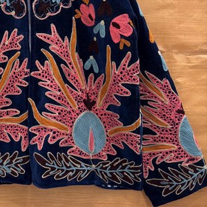 Chaqueta de terciopelo botánico de lujo con bordado floral rosa, cuello alto, estilo bohemio, manga larga, hecha a mano, para mujer, ropa de abrigo de invierno. - Product Image 2