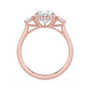 Bague de fiançailles moderne en or rose 10K avec un diamant de laboratoire en forme de poire au centre et des accents ovales à taille ronde et à taille étagée - Product Image 2