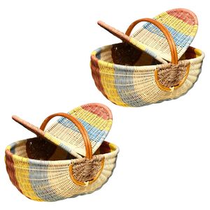 Panier de pique-nique en rotin naturel personnalisable avec poignée, idéal pour les pique-niques en plein air et les courses - Product Image 1