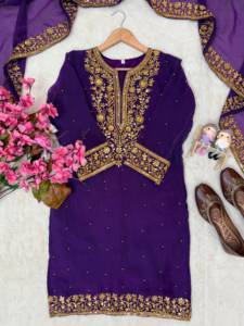 Ensemble de costume pour femme violet tissé et brodé, style Anarkali Kameez, avec pantalon Palazzo, Dupatta et châle en résille, pour fêtes d'été et mariages - Product Image 6