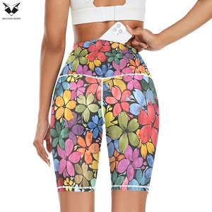 Producto de alta calidad, pantalones cortos para mujer en varios colores con estampado por sublimación, precio de fábrica, pantalones cortos deportivos para mujer más vendidos. - Product Image 3